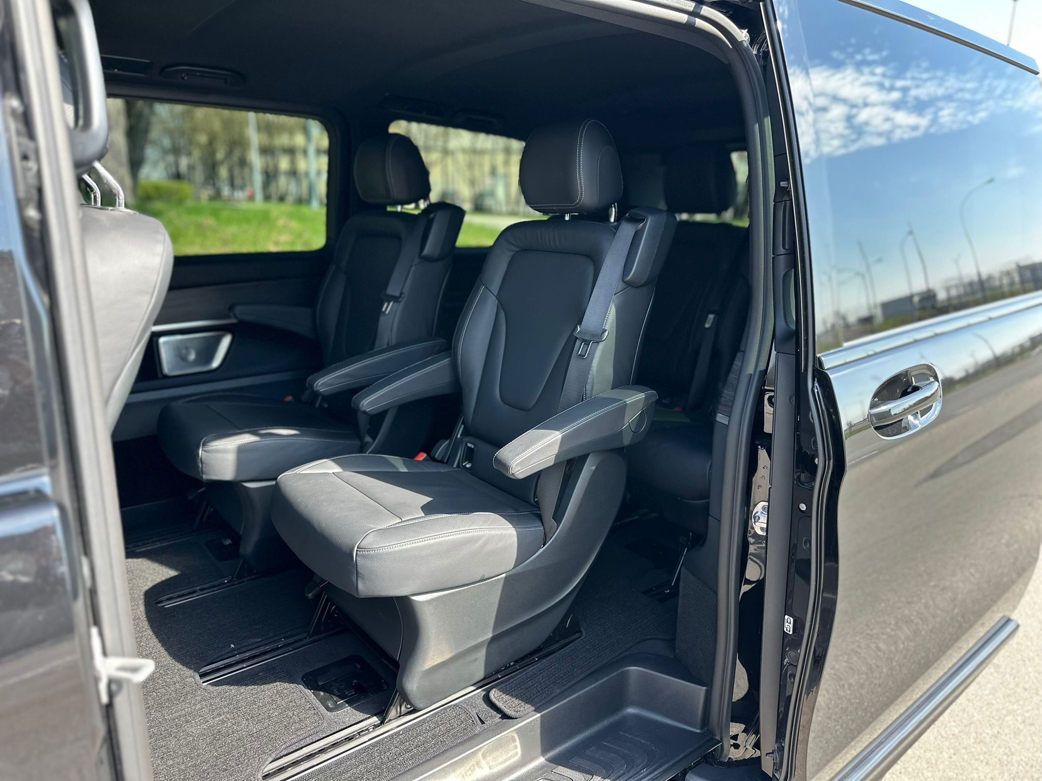 VIP LIMO — Intérieur en cuir premium